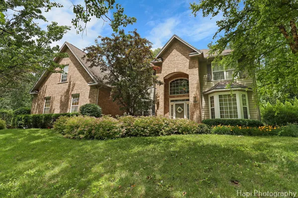 $624,999 | 1606 Tecumseh Drive, McHenry, IL 60050