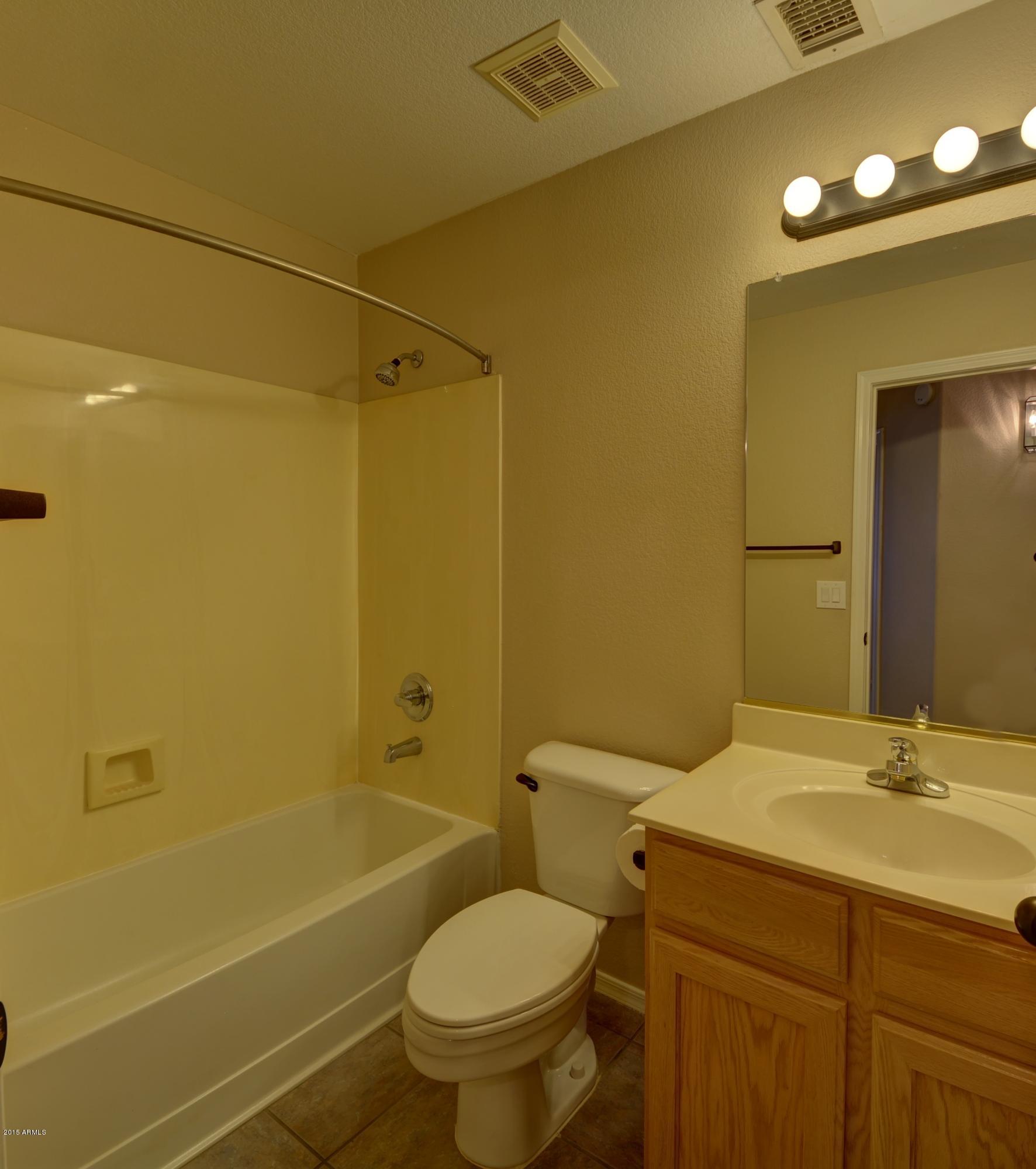 1840 East Erie Street Gilbert, AZ 85295 - Photo 13 of 27 Erie (14)
