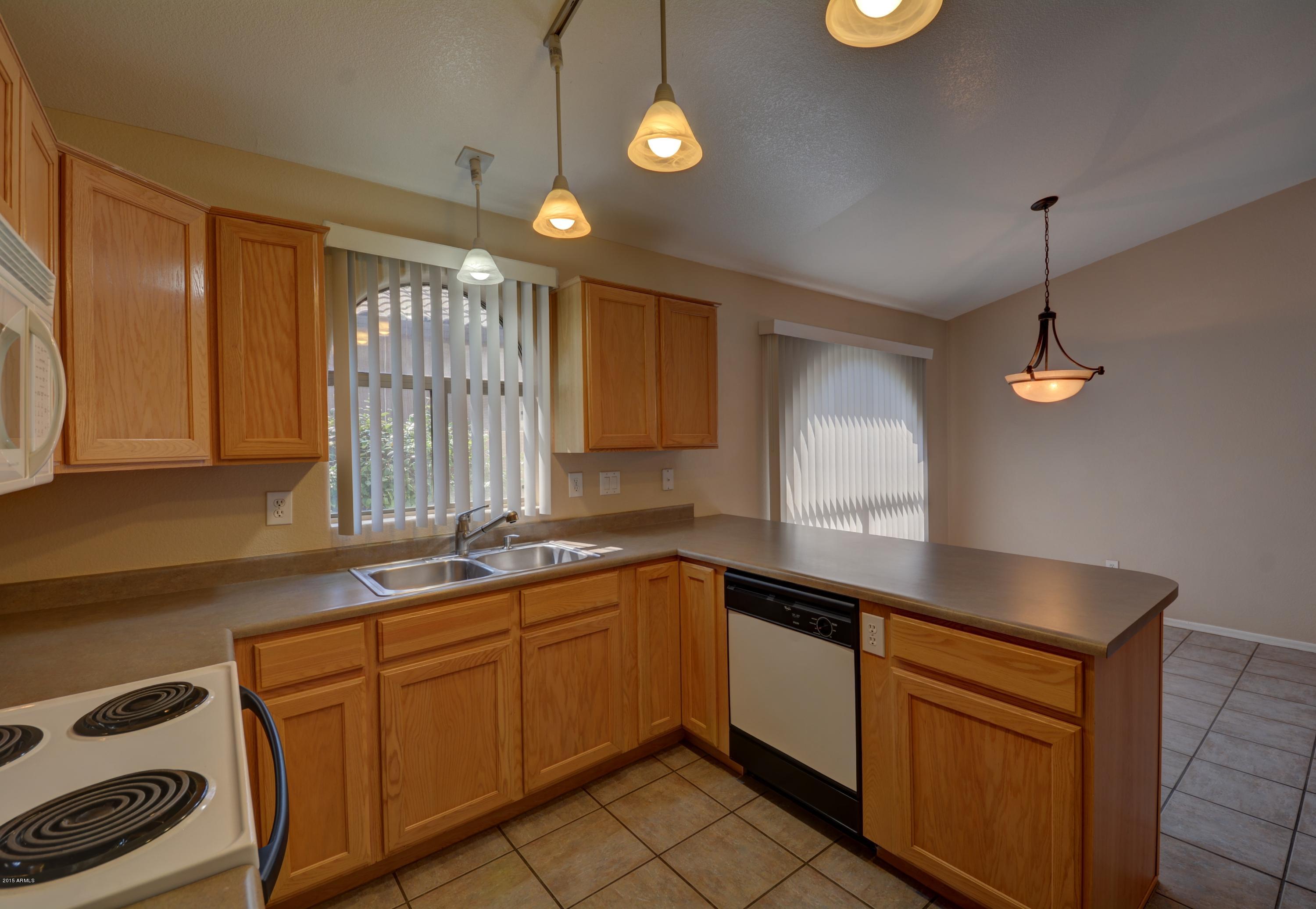 1840 East Erie Street Gilbert, AZ 85295 - Photo 6 of 27 Erie (7)