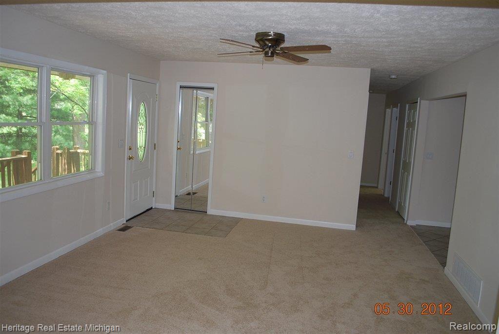 2828 Smith Road Fowlerville, MI 48836 - Photo 6 of 10 done_216.JPG