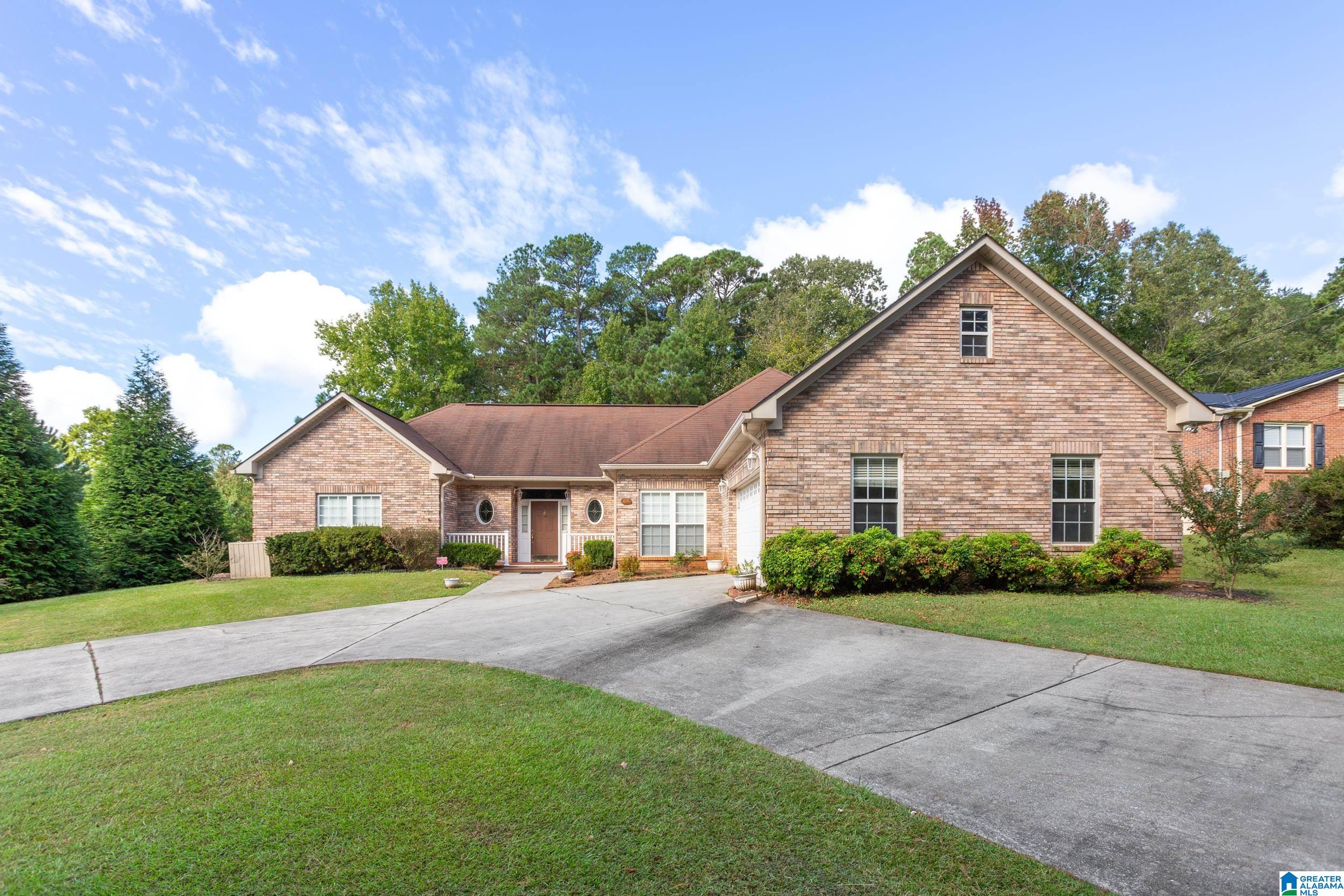 100 Shamrock Road Anniston, AL 36207 - Photo 1 of 36