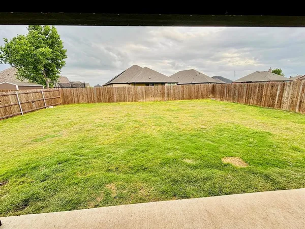 $2,850 | 116 Aucuba Lane, Waxahachie, TX 75165
