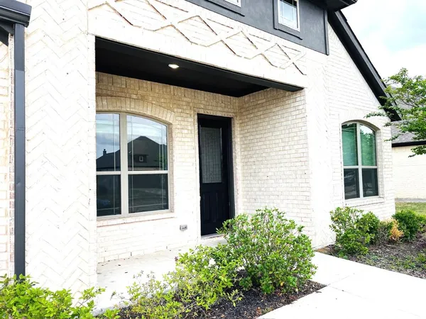 $2,850 | 116 Aucuba Lane, Waxahachie, TX 75165