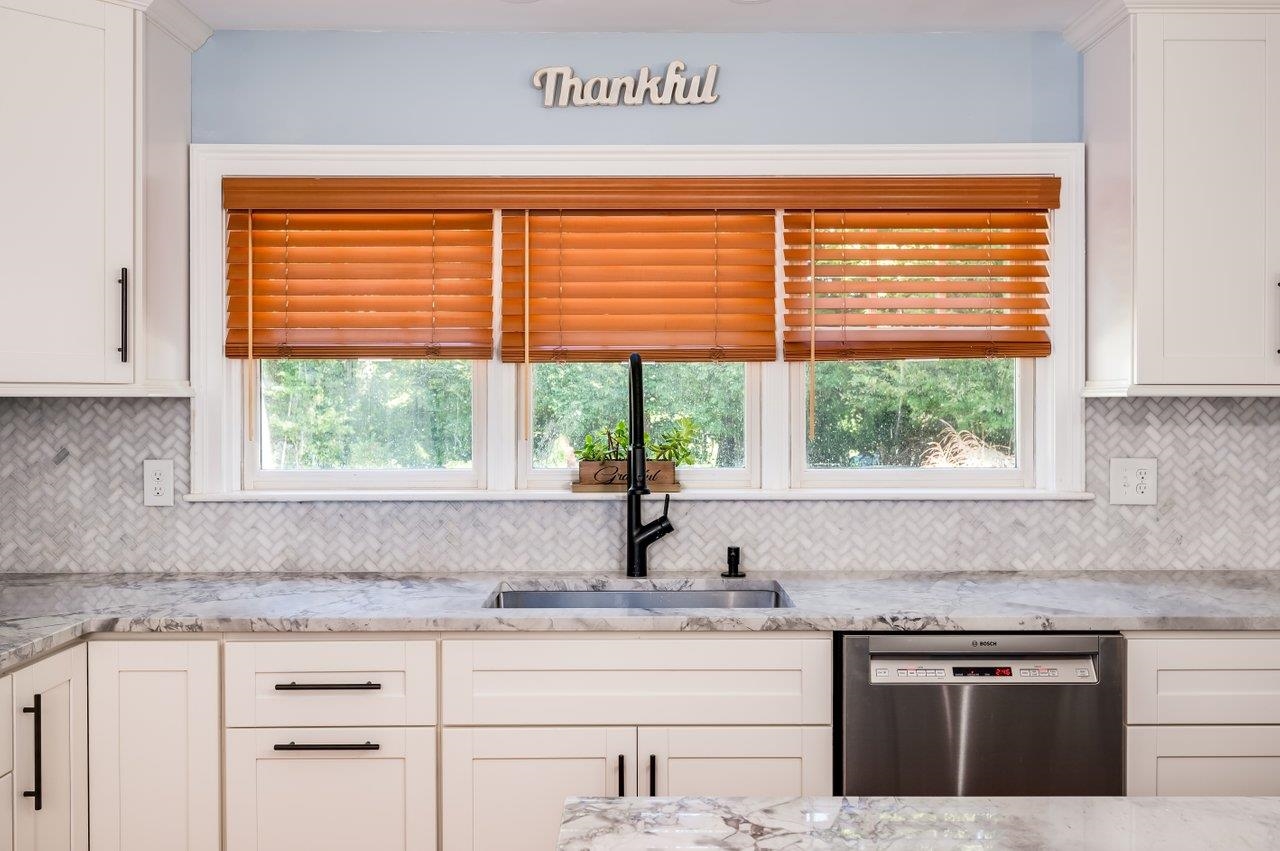 6 Pumpkin Circle Exeter, NH 03833 - Photo 4 of 40