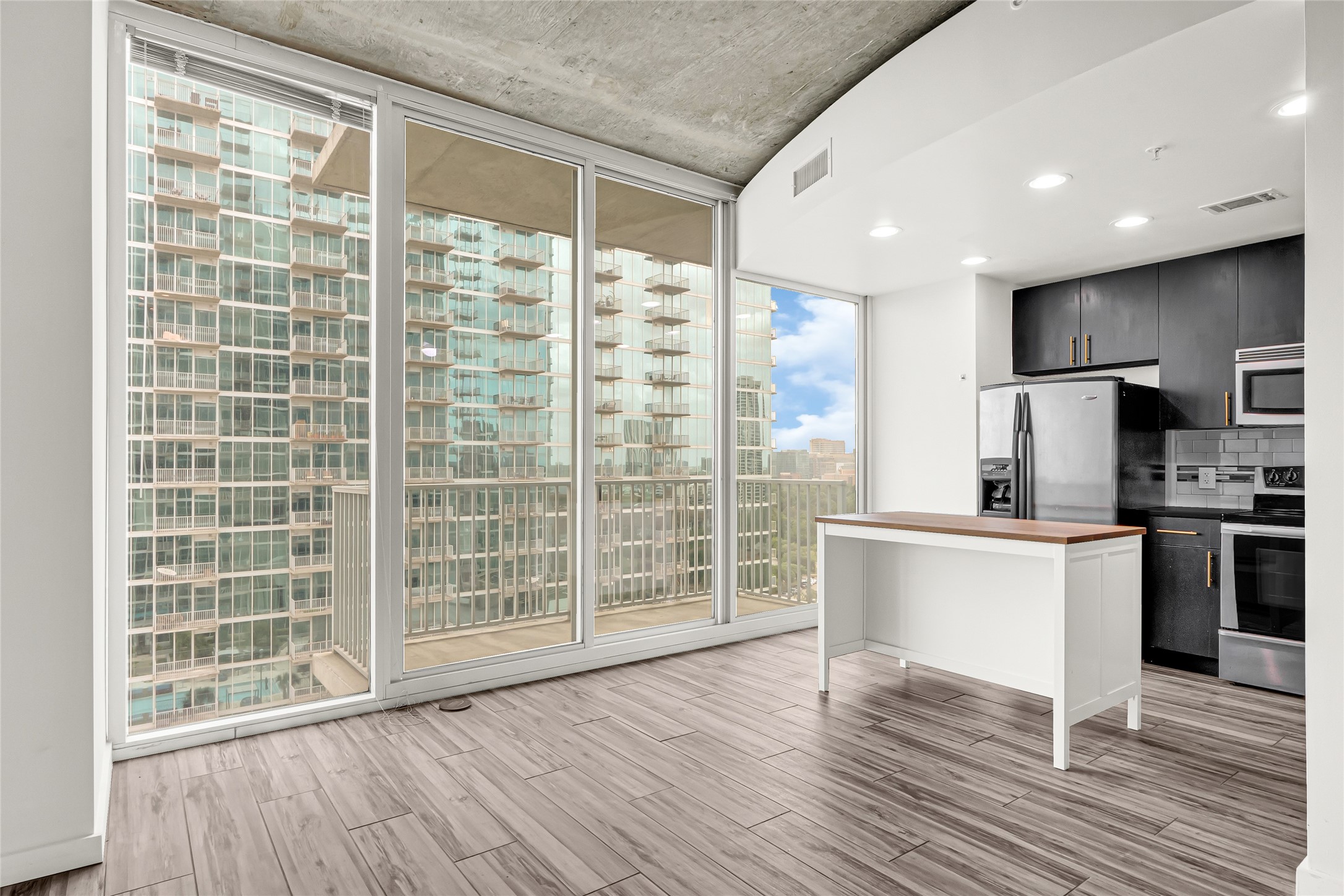 5925 Almeda Road, Unit 11406 Houston, TX 77004 - Photo 2 of 42