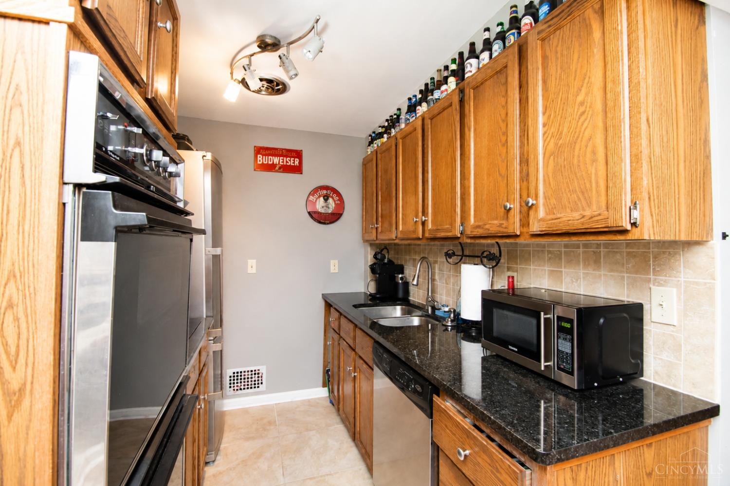 1815 William Howard Taft Road, Unit 809 Cincinnati, OH 45206 - Photo 7 of 22
