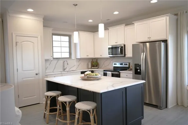 $452,475 | 4711 Willowstone Drive, High Point, NC 27265