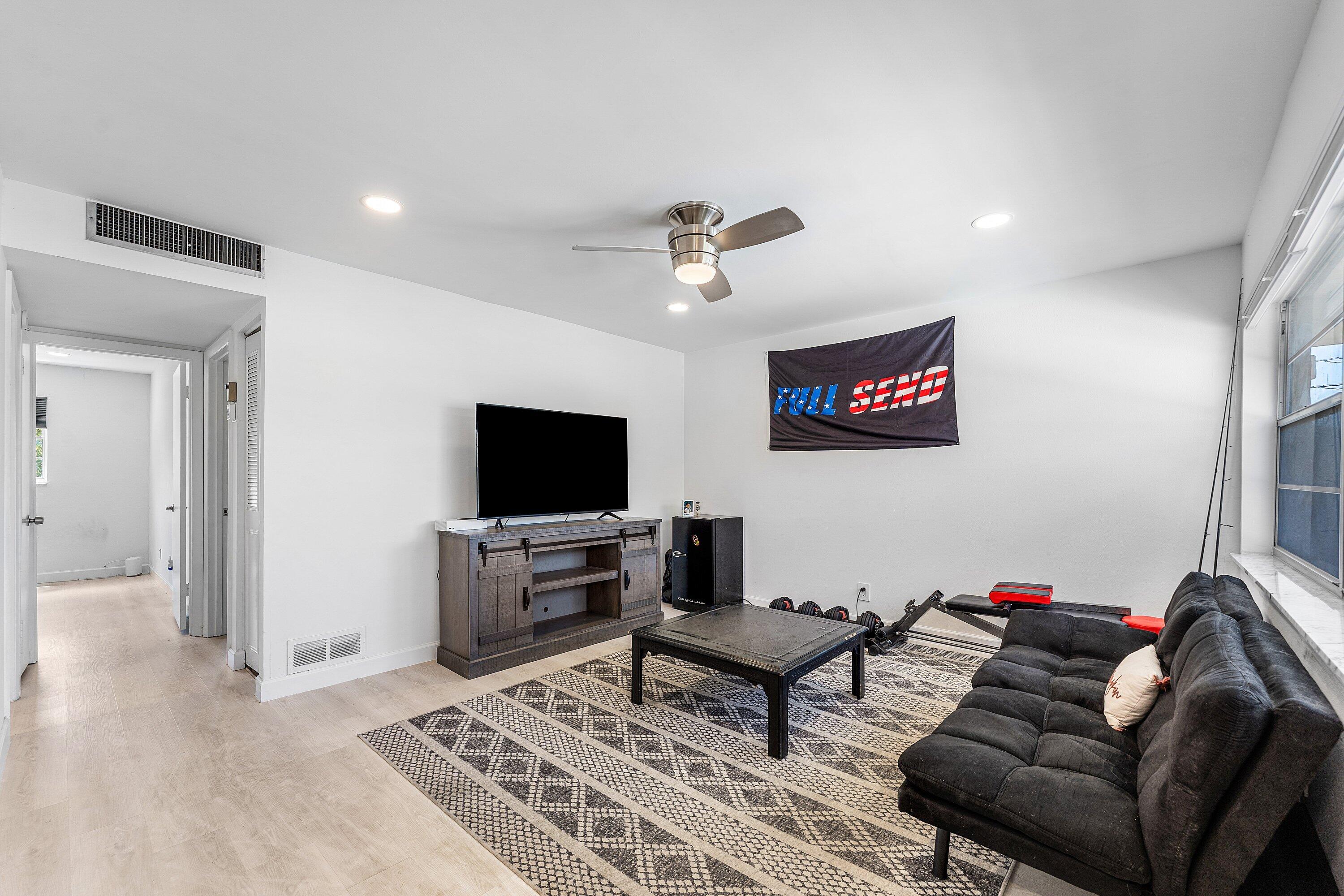 340 Northwest 19th Street, Unit 2020 Boca Raton, FL 33432 - Photo 8 of 17 004-340Northwest19thStreet-2020-BocaRato