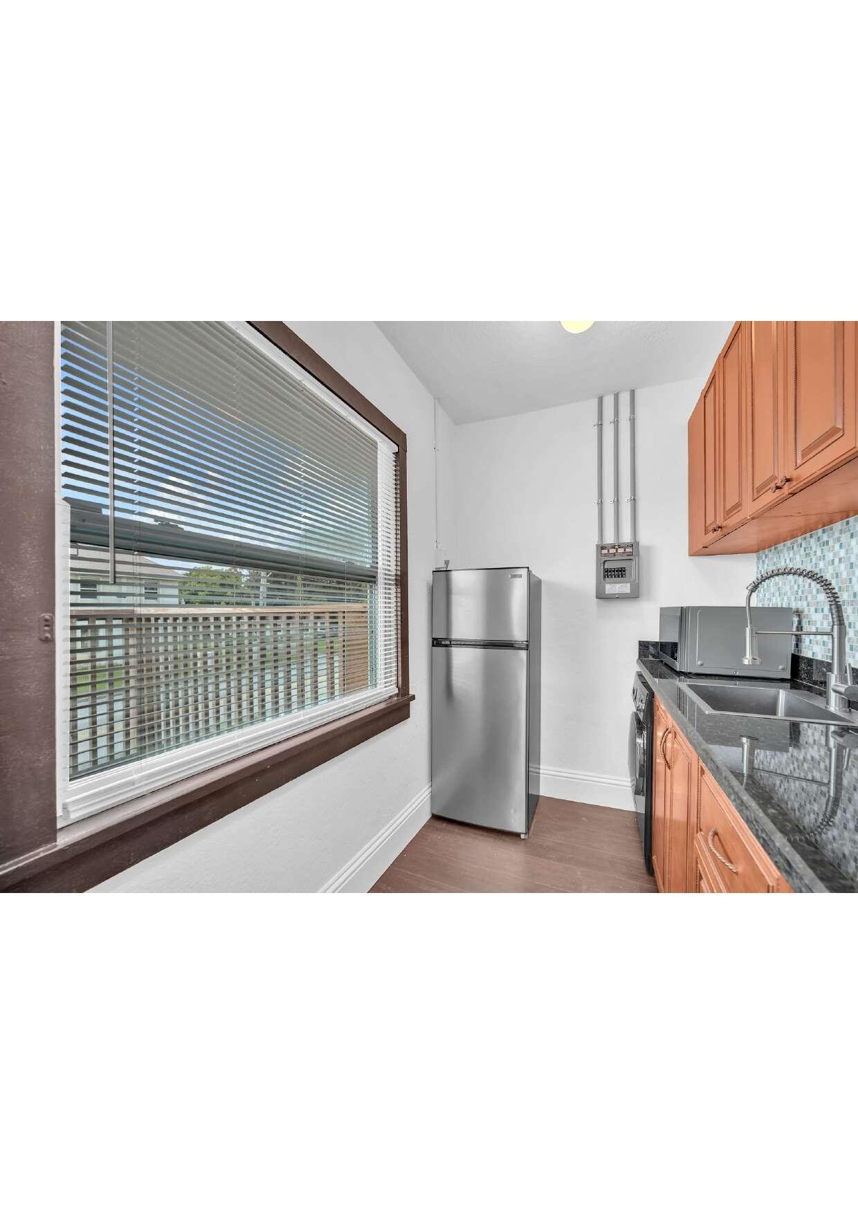 5023 Club Road Haverhill, FL 33415 - Photo 13 of 27 13-web-or-mls-DSC09828_page-0001