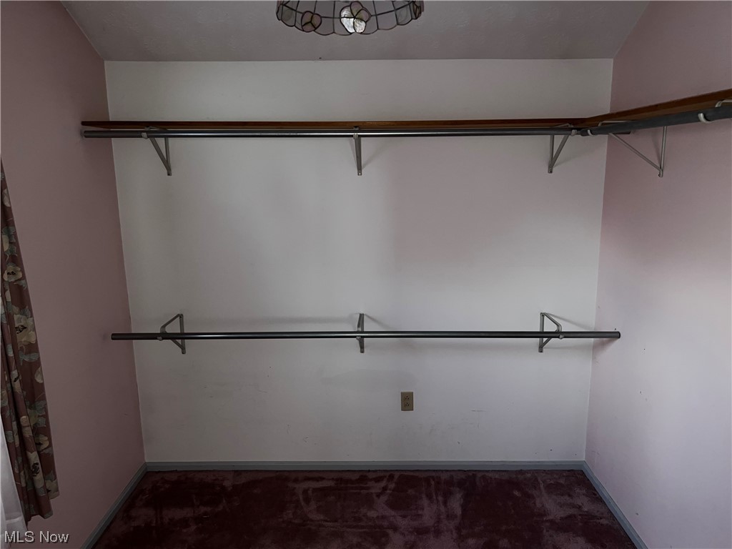 813 Howard Road Ashtabula, OH 44004 - Photo 20 of 26 Master bedroom closet