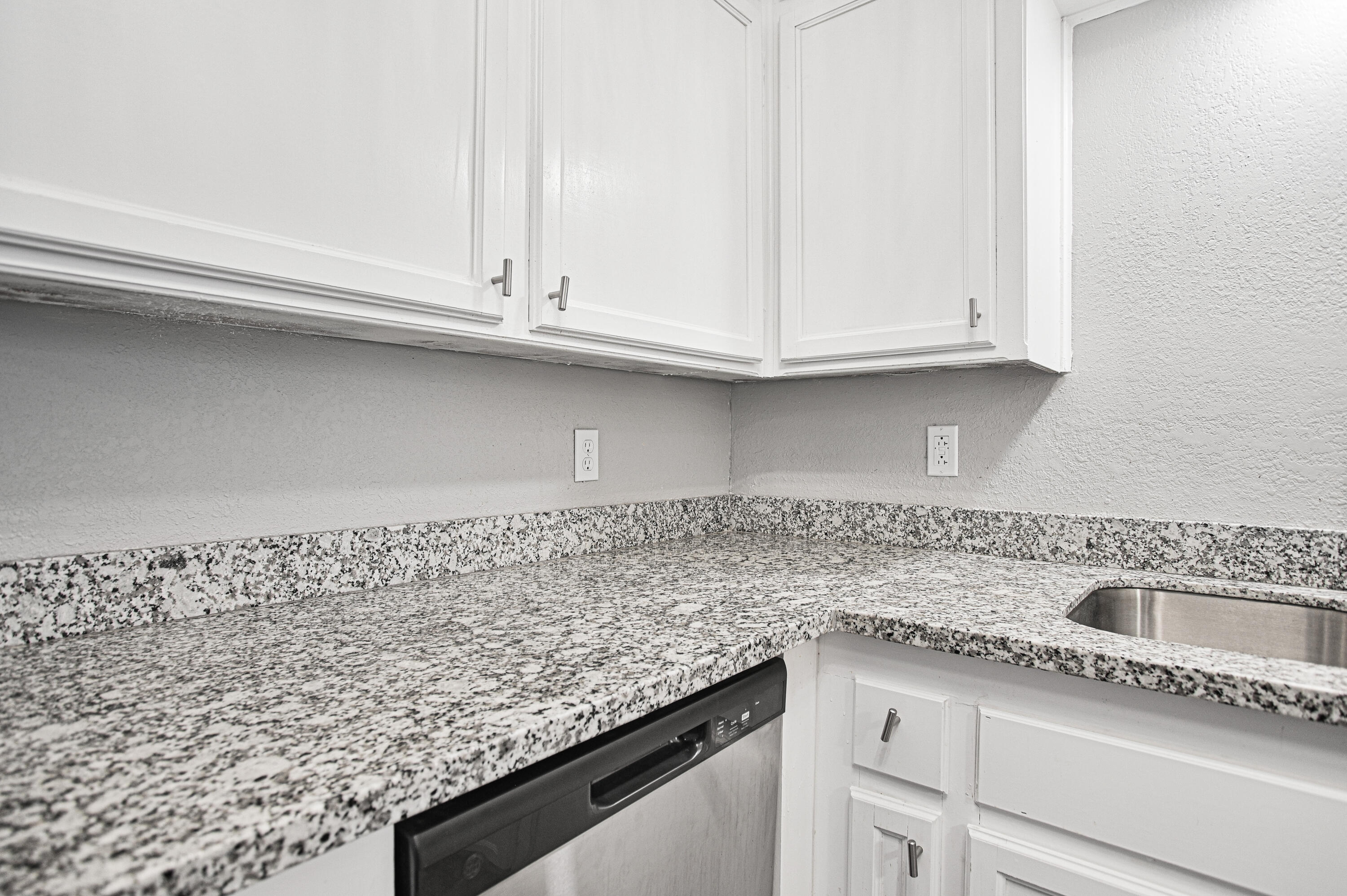 5019 27th Street Lubbock, TX 79407 - Photo 8 of 40 DSC_3616