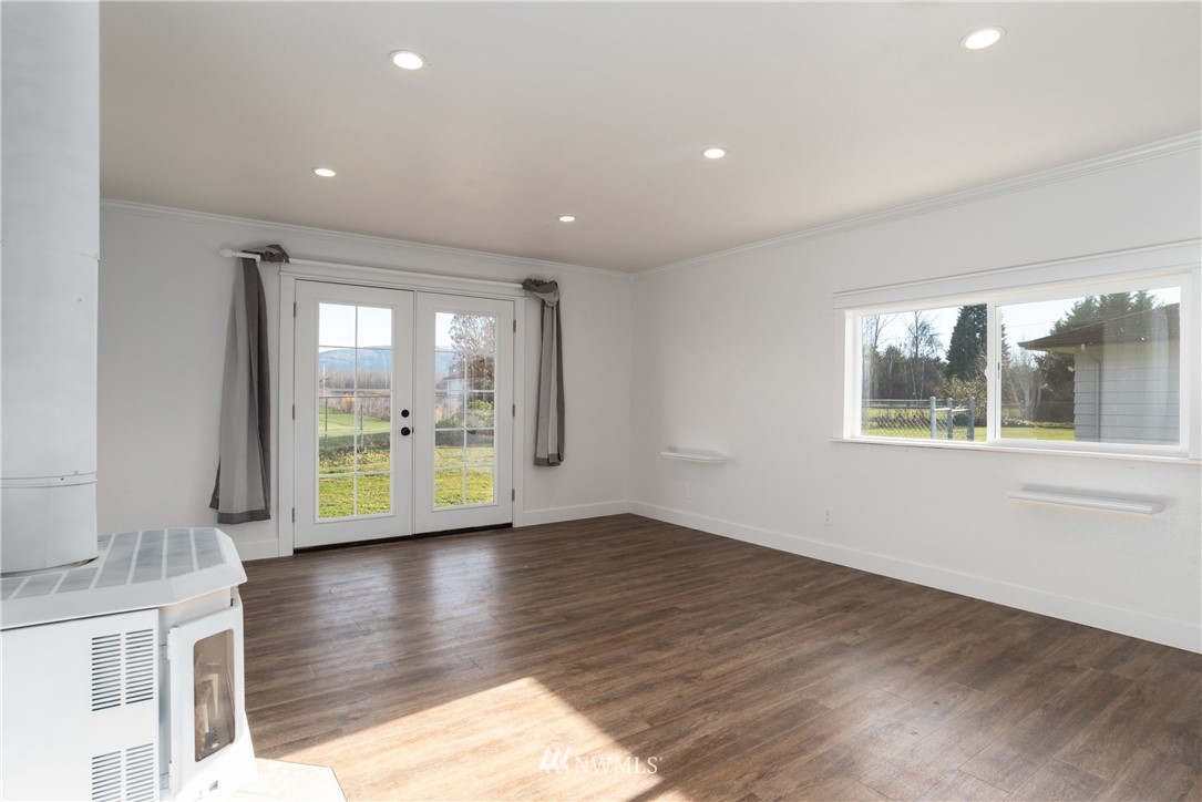 300 Gardner Road Burlington, WA 98233 - Photo 8 of 25 Gallery Image 8