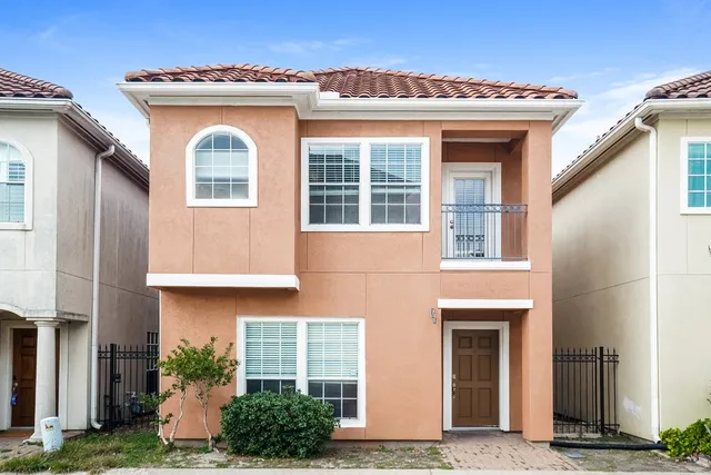 $2,080 | 7118 Turtle Lagoon Row, Houston, TX 77036