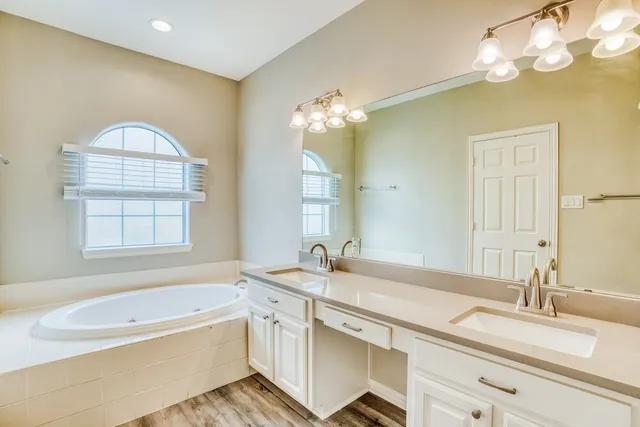 $2,080 | 7118 Turtle Lagoon Row, Houston, TX 77036