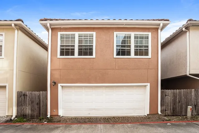 $2,080 | 7118 Turtle Lagoon Row, Houston, TX 77036