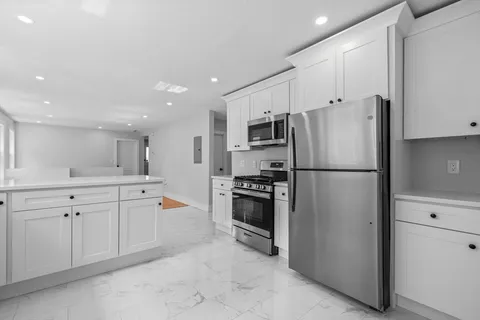 $5,100 | 170 Calumet Street, Unit 1, Boston, MA 02120