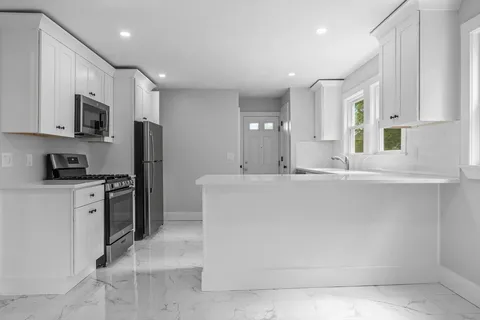 $5,100 | 170 Calumet Street, Unit 1, Boston, MA 02120