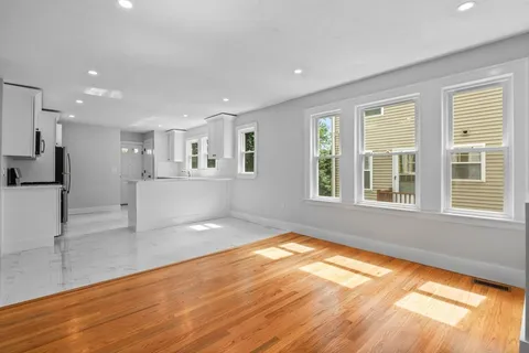 $5,100 | 170 Calumet Street, Unit 1, Boston, MA 02120