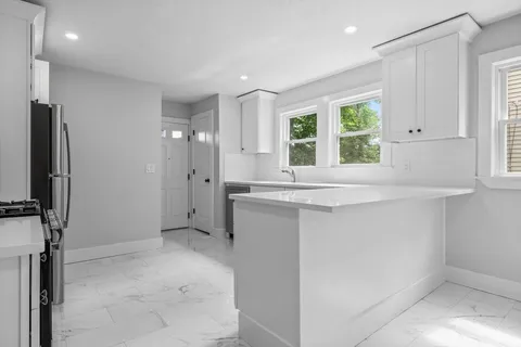 $5,100 | 170 Calumet Street, Unit 1, Boston, MA 02120