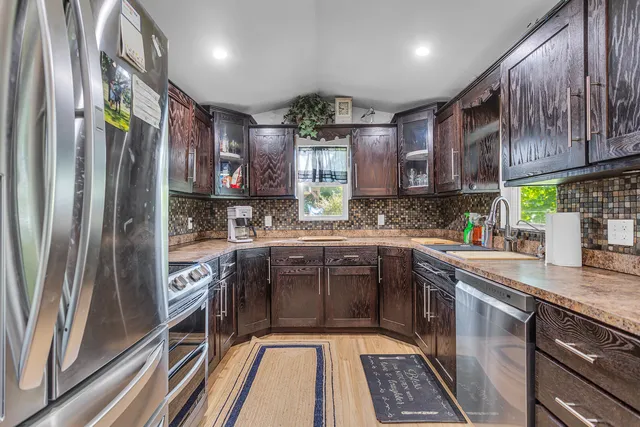 $325,000 | 585 Norvell Beach Drive, Brooklyn, MI 49230