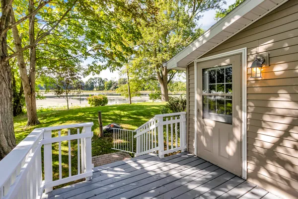 $325,000 | 585 Norvell Beach Drive, Brooklyn, MI 49230