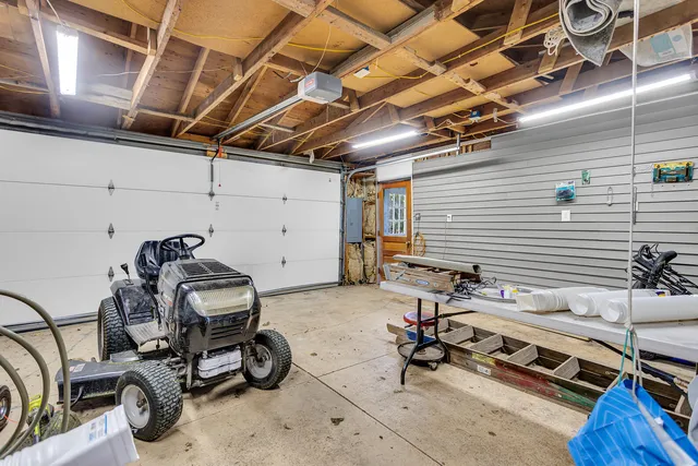 $325,000 | 585 Norvell Beach Drive, Brooklyn, MI 49230