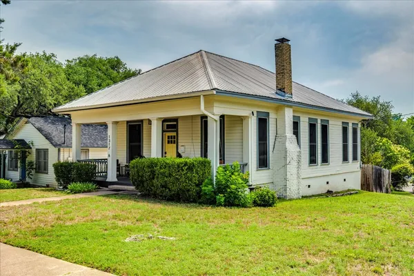 $2,000,000 | 1317 Newning Avenue, Austin, TX 78704