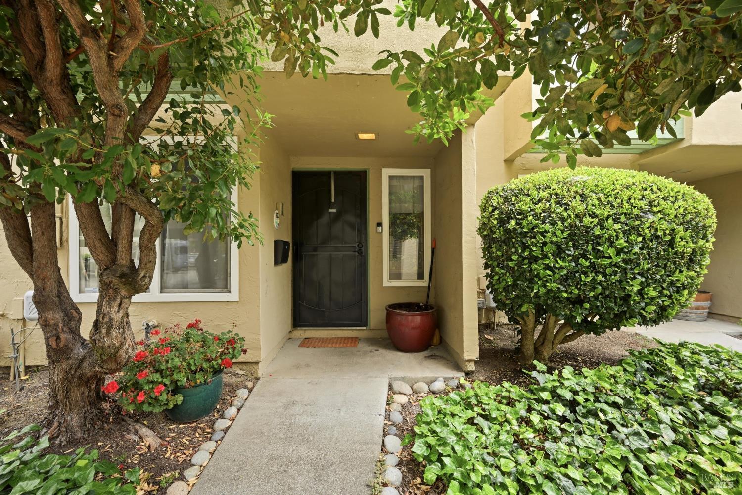 3012 Yulupa Avenue Santa Rosa, CA 95405 - Photo 2 of 24