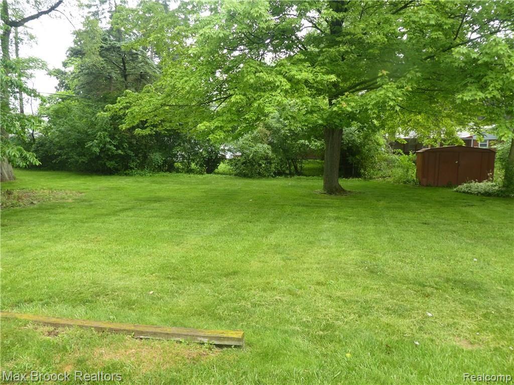 2458 West Square Lake Road West Bloomfield, MI 48324 - Photo 14 of 19