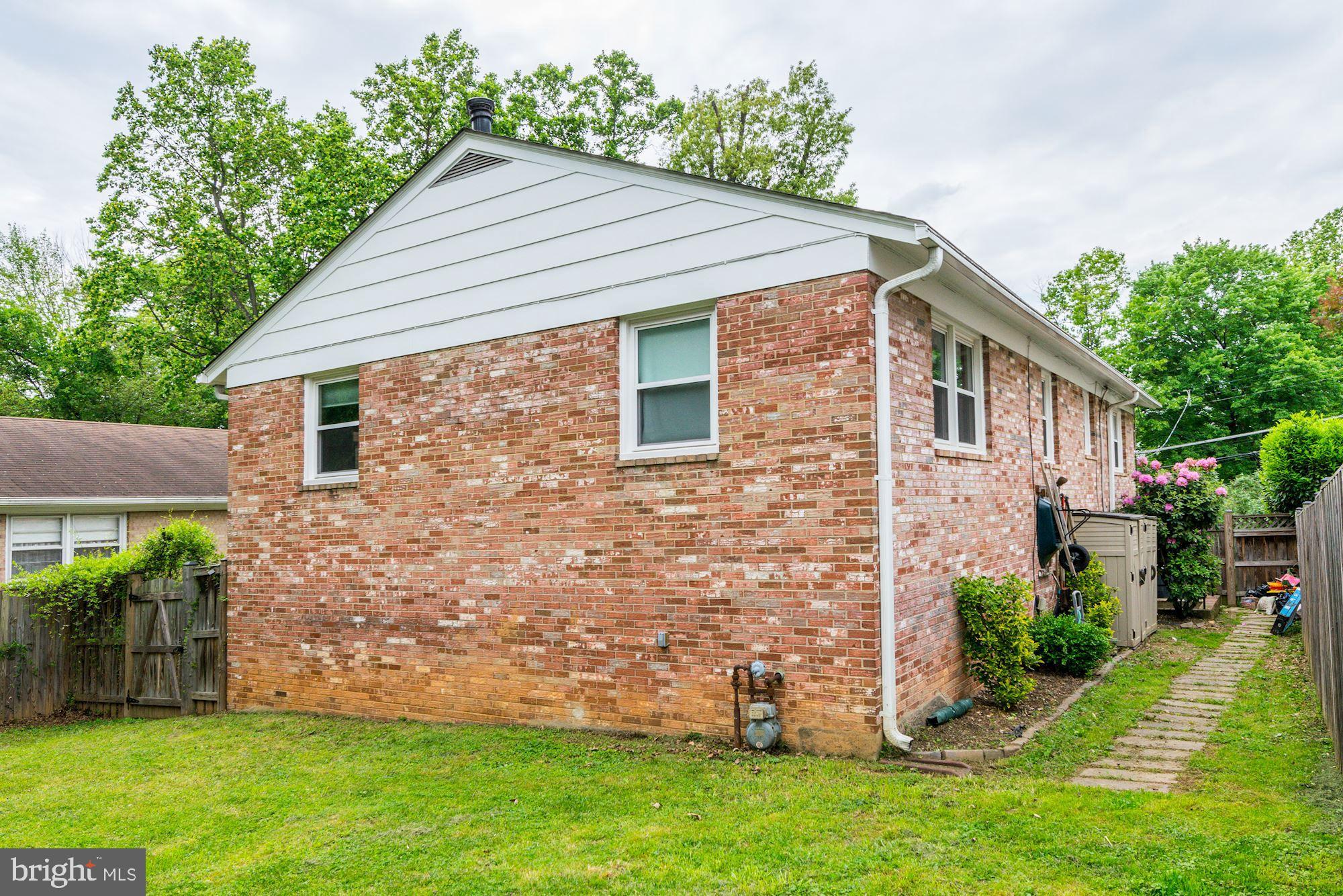 6911 Chelsea Road McLean, VA 22101 - Photo 4 of 45 Gallery Image 4
