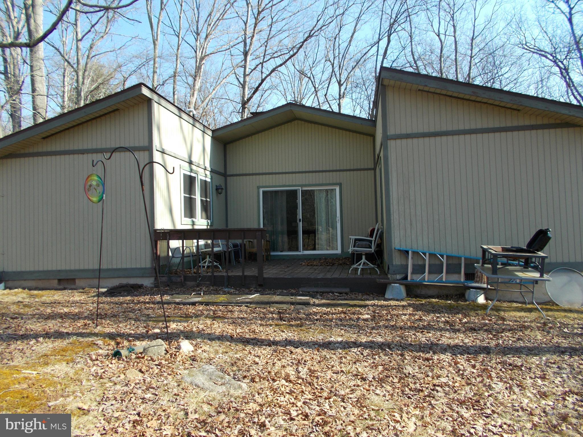 6 Cheyenne Drive Hazleton, PA 18202 - Photo 18 of 20 a backyard of a house