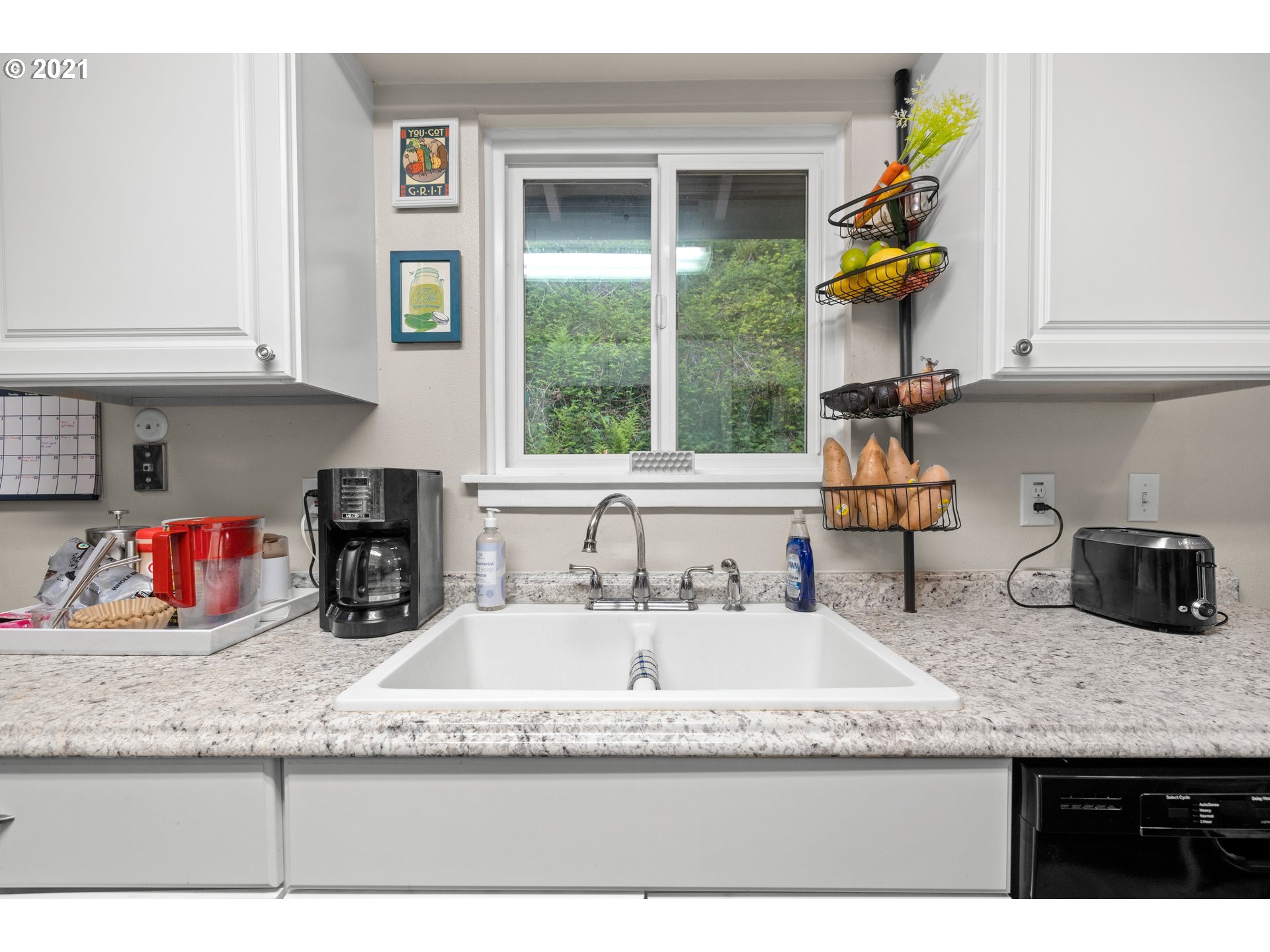 15802 South Neibur Road Oregon City, OR 97045 - Photo 11 of 32 Gallery Image 11