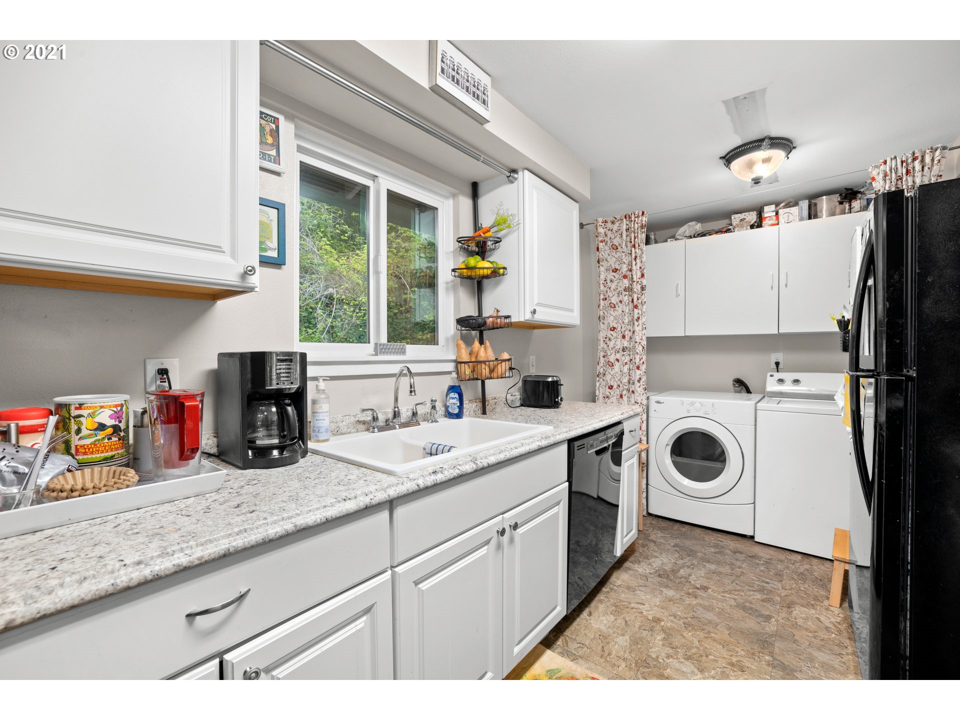 15802 South Neibur Road Oregon City, OR 97045 - Photo 10 of 32 Gallery Image 10