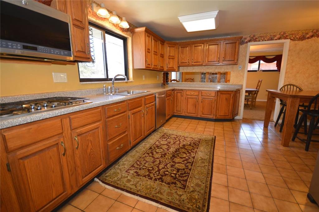 1139 Washington Road Pittsburgh, PA 15228 - Photo 9 of 23 Gallery Image 9