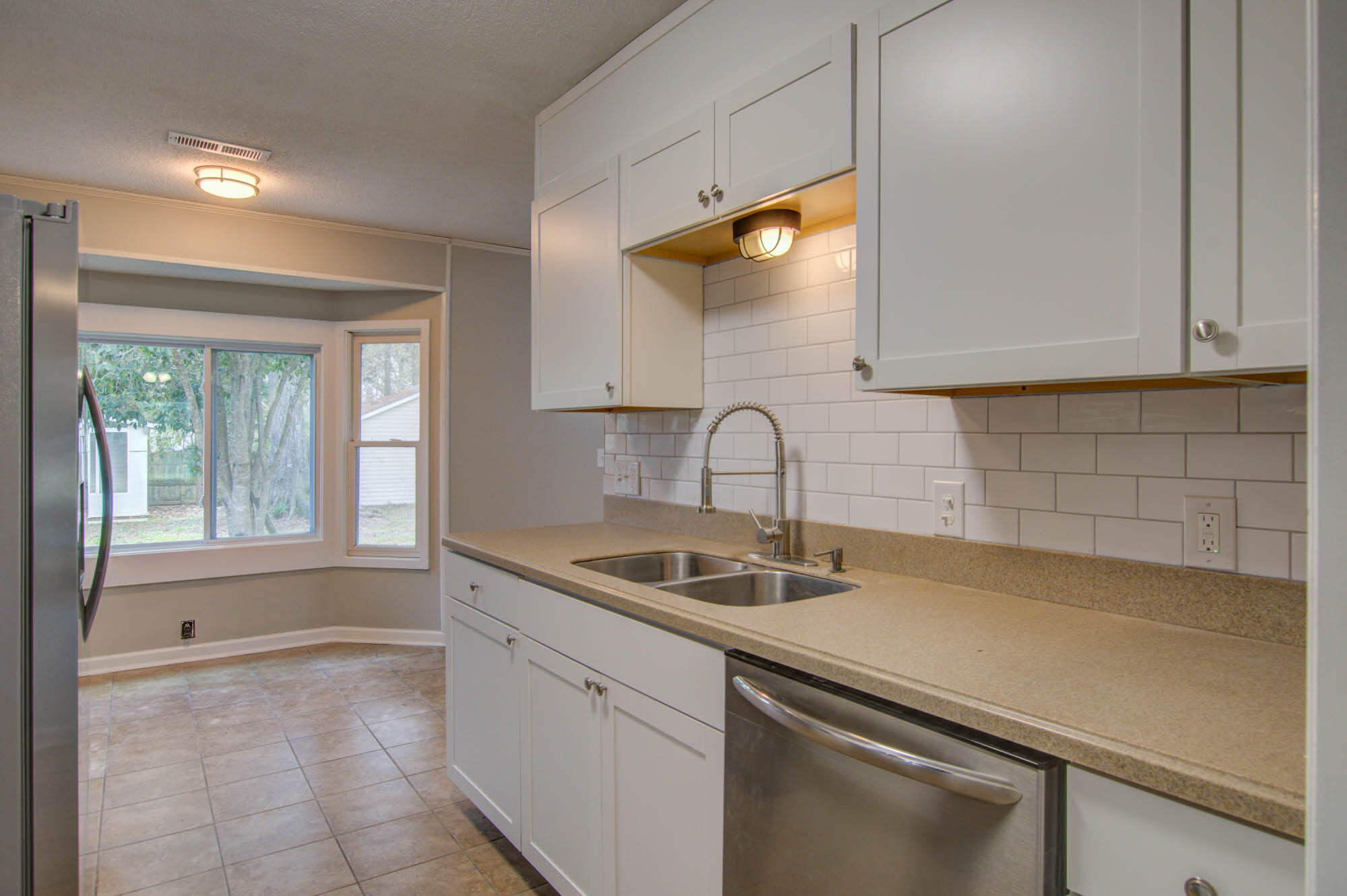 300 Heber Road Summerville, SC 29485 - Photo 9 of 27 300 (11)