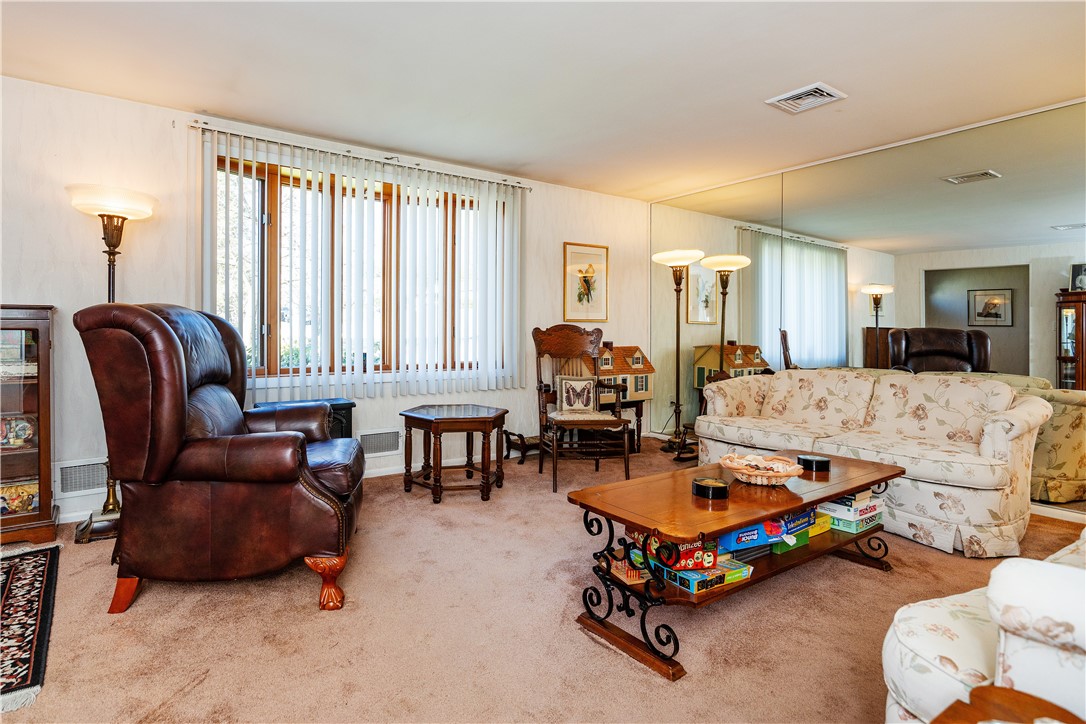 46 Viceroy Road Warwick, RI 02886 - Photo 6 of 43