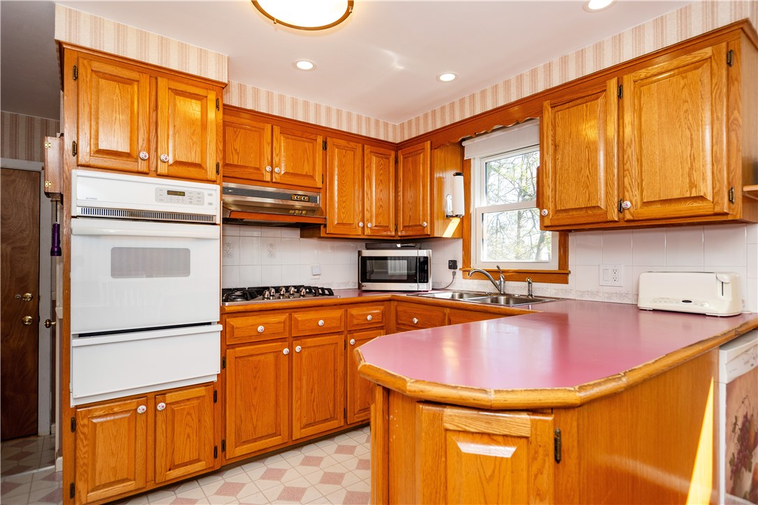 46 Viceroy Road Warwick, RI 02886 - Photo 10 of 43