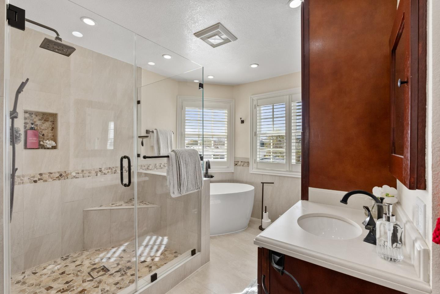 1075 Annapolis Drive San Mateo, CA 94403 - Photo 25 of 34