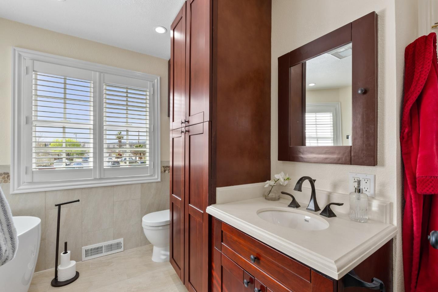 1075 Annapolis Drive San Mateo, CA 94403 - Photo 27 of 34