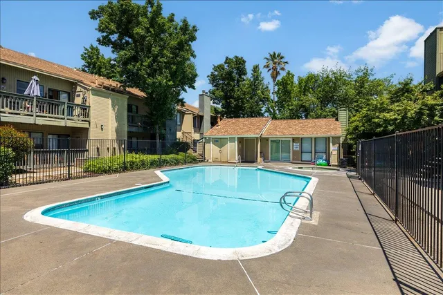 $180,000 | 3939 Madison Avenue, Unit 143, North Highlands, CA 95660