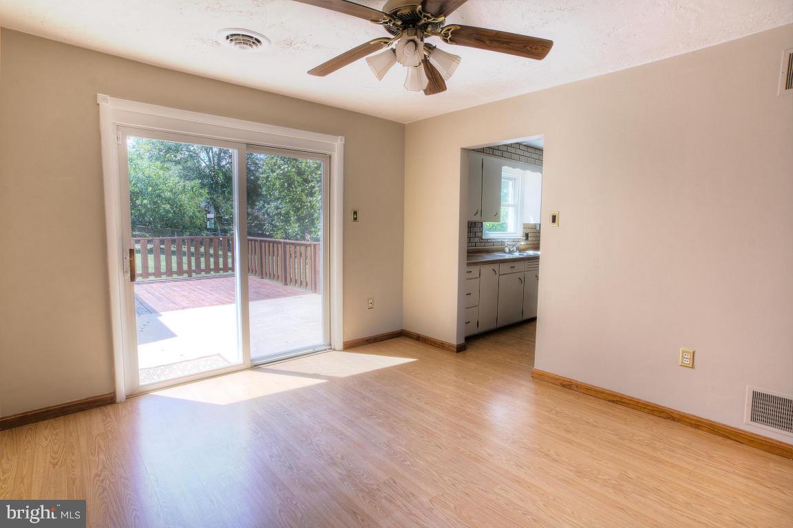 1842 Crestlyn Road York, PA 17403 - Photo 6 of 29 Gallery Image 6