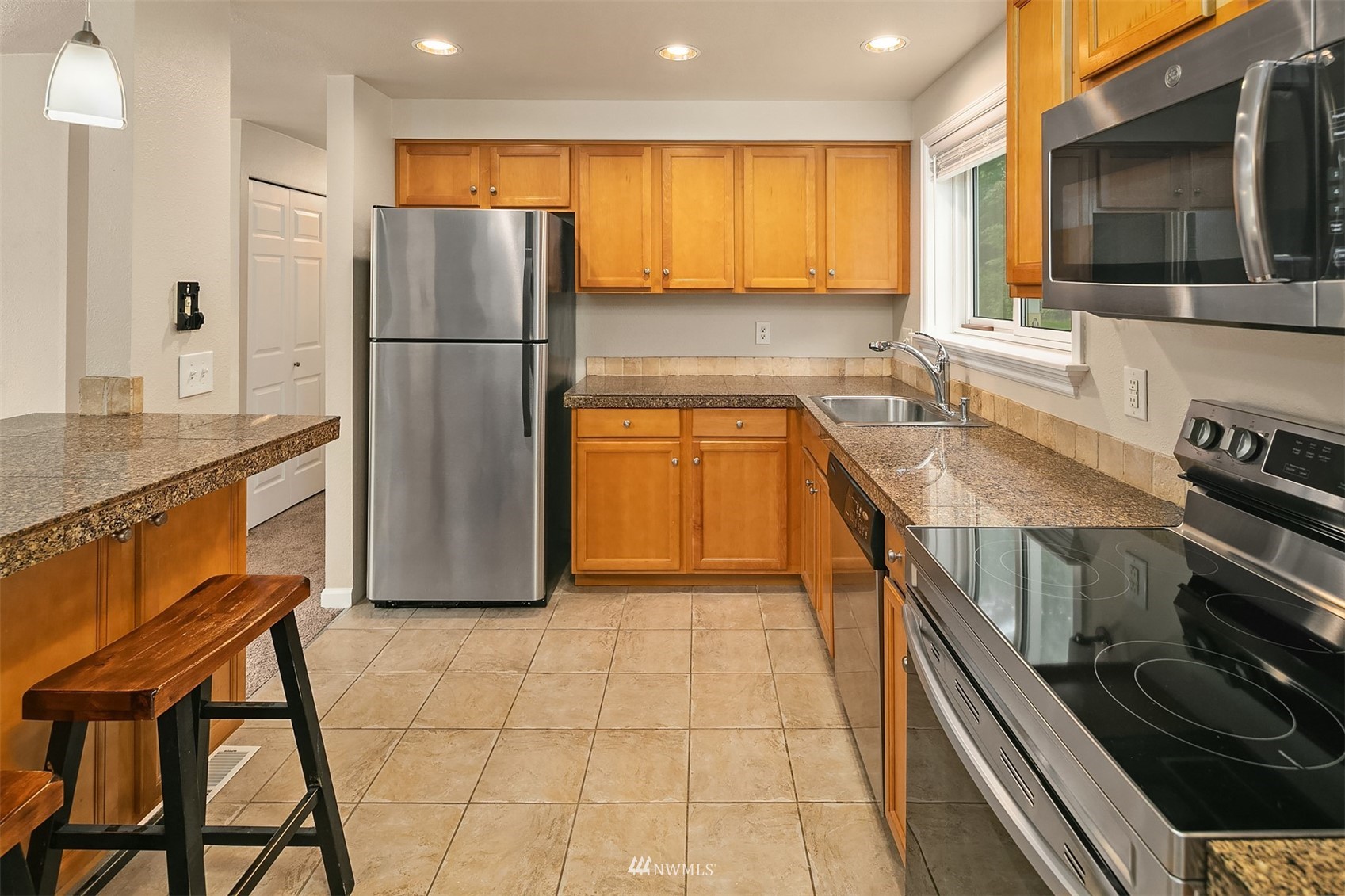 16541 132nd Place Southeast Renton, WA 98058 - Photo 8 of 23 Gallery Image 8