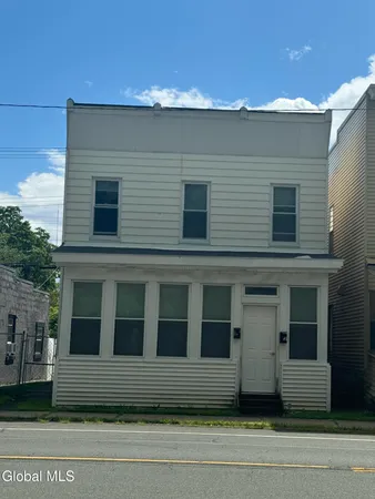 $1,100 | 307 Broadway, Unit 1, Menands, NY 12204