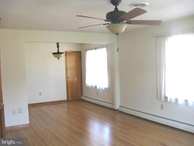 11814 Patrick Road Hagerstown, MD 21742 - Photo 3 of 15 Dining Room