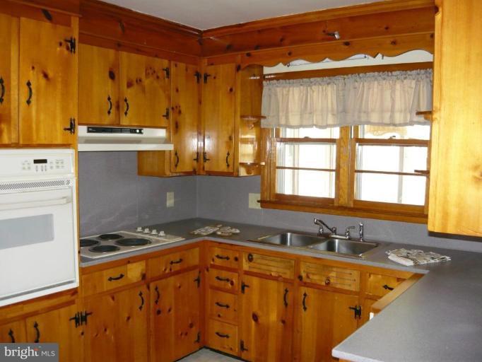 11814 Patrick Road Hagerstown, MD 21742 - Photo 4 of 15 Kitchen