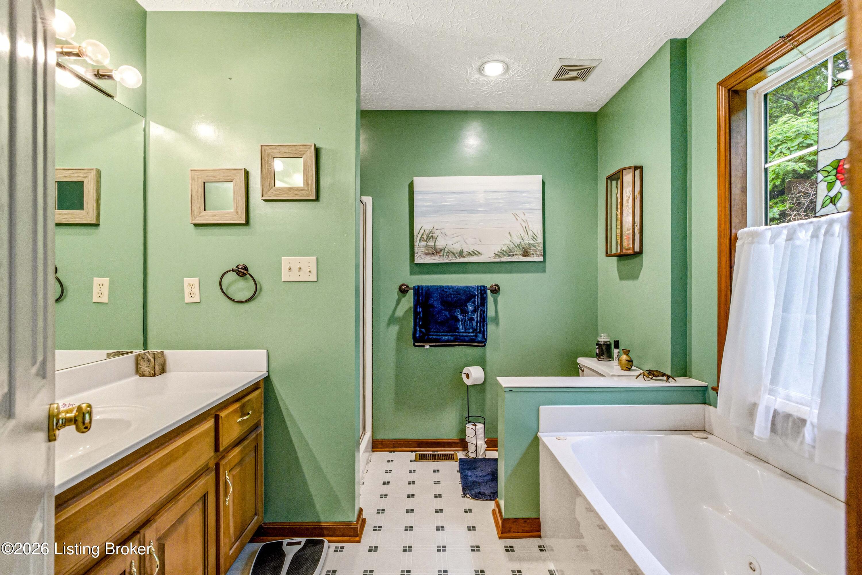 8129 Bagdad Road Bagdad, KY 40003 - Photo 20 of 31 Full Bath