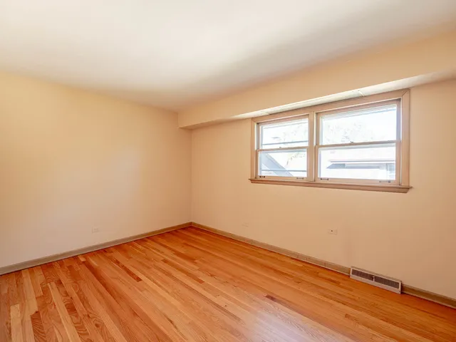 $349,900 | 12443 South McVickers Avenue, Palos Heights, IL 60463