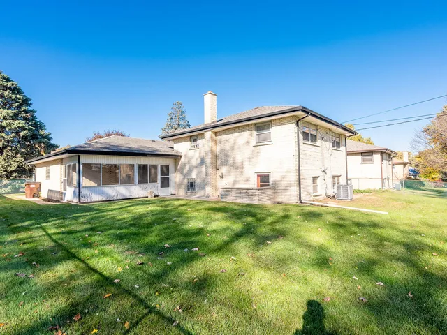 $349,900 | 12443 South McVickers Avenue, Palos Heights, IL 60463