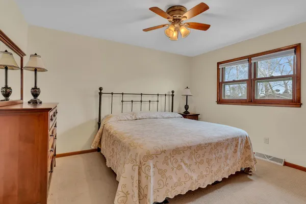 $229,000 | 311 East Oak Avenue, Olivia, MN 56277