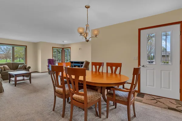 $229,000 | 311 East Oak Avenue, Olivia, MN 56277
